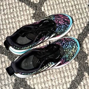 Adidas Girls Shoes Size 4